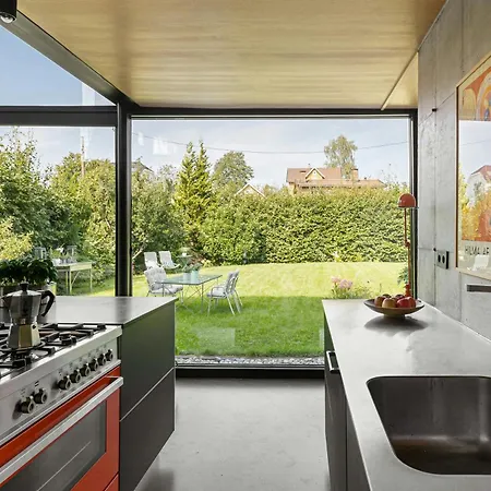 Hébergement de vacances Modern Industrial Dream With Sunny Rooftop