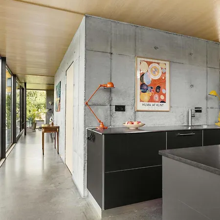 Hébergement de vacances Modern Industrial Dream With Sunny Rooftop *