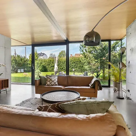 Modern Industrial Dream With Sunny Rooftop *