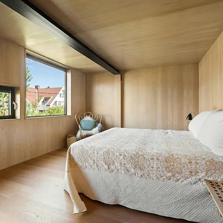 Modern Industrial Dream With Sunny Rooftop *