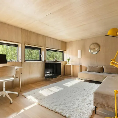 Modern Industrial Dream With Sunny Rooftop Hébergement de vacances