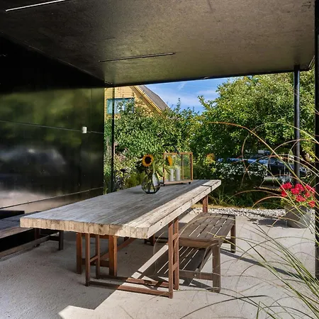 Modern Industrial Dream With Sunny Rooftop Hébergement de vacances